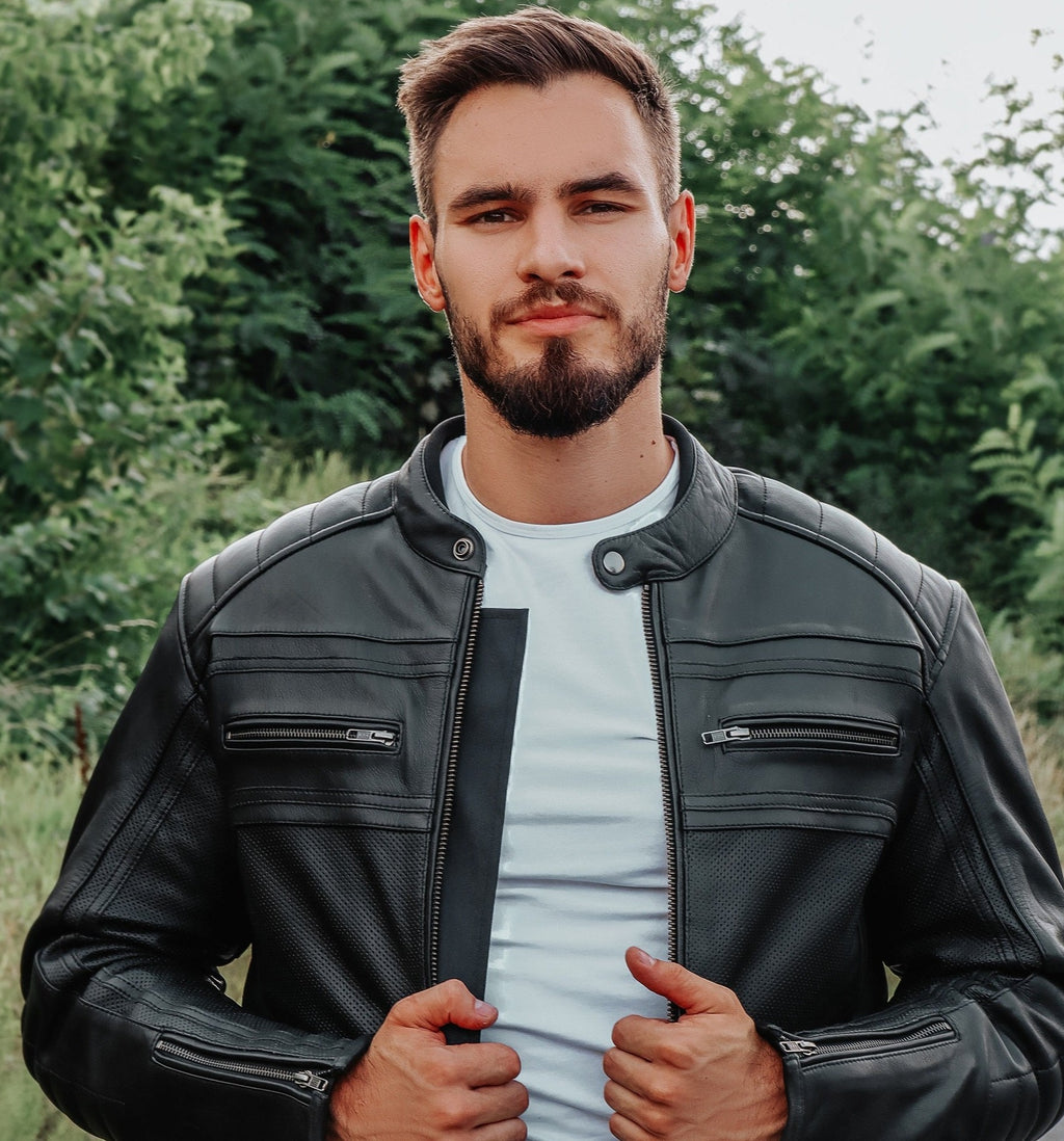 BLOUSON EN CUIR DE MOTO NOIR VANGUARD, Protections certifiées CE sur les coudes et les épaules, zone lombaire rembourrée, doublure intérieure matelassée en polyester amovible, col rembourré pour un meilleur confort