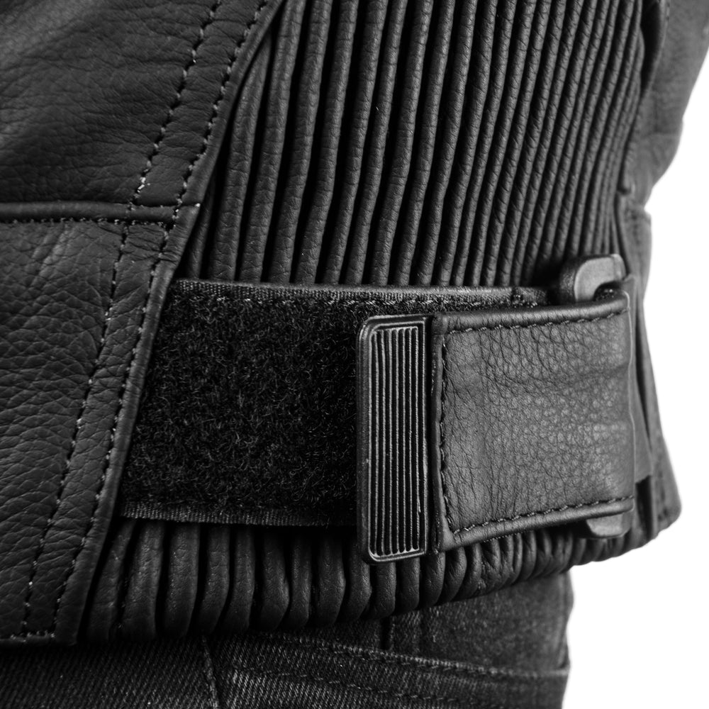 
                  
                    Charger l&amp;#39;image dans la galerie, BLOUSON DE MOTO EN CUIR TRANSPORTER
                  
                