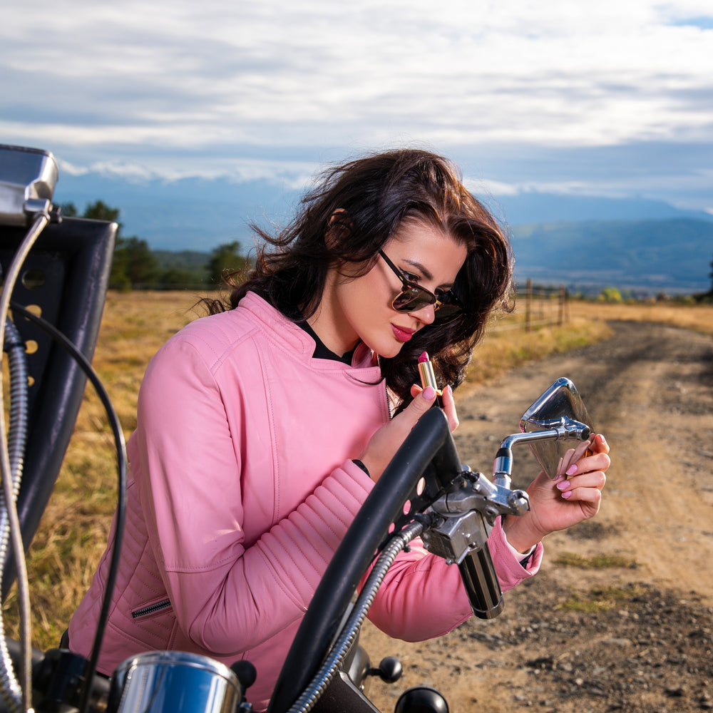 
                  
                    Charger l&amp;#39;image dans la galerie, BLOUSON DE MOTO EN CUIR ROSETTA POUR FEMME
                  
                