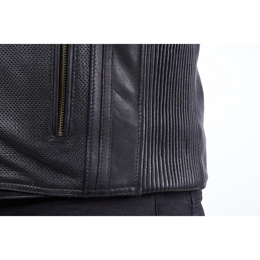 
                  
                    Charger l&amp;#39;image dans la galerie, BLOUSON EN CUIR DE MOTO NOIR VANGUARD, Protections certifiées CE sur les coudes et les épaules, zone lombaire rembourrée, doublure intérieure matelassée en polyester amovible, col rembourré pour un meilleur confort
                  
                