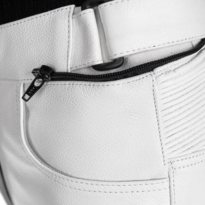 
                  
                    Charger l&amp;#39;image dans la galerie, PANTALON DE MOTO EN CUIR EQUILIBRIUM BLANC FEMME
                  
                