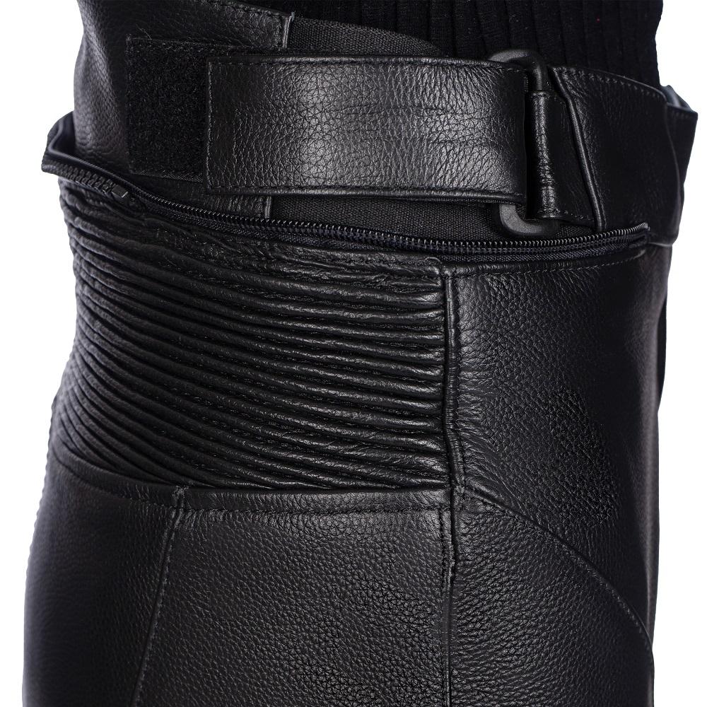 
                  
                    Charger l&amp;#39;image dans la galerie, PANTALON DE MOTO EN CUIR ECLIPSE NOIR FEMME
                  
                