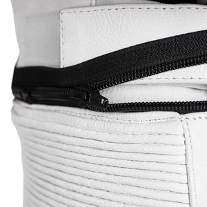 
                  
                    Charger l&amp;#39;image dans la galerie, PANTALON DE MOTO EN CUIR EQUILIBRIUM BLANC FEMME
                  
                