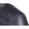 BLOUSON EN CUIR DE MOTO NOIR VANGUARD, Protections certifiées CE sur les coudes et les épaules, zone lombaire rembourrée, doublure intérieure matelassée en polyester amovible, col rembourré pour un meilleur confort